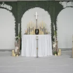 Urne Altar Tisch 01b