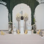 Urne weisse Podeste 04