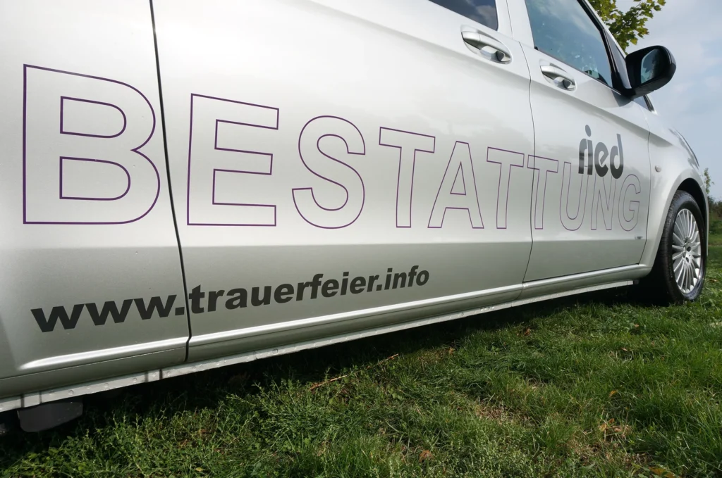 Baumbestattung Bestattung Ried Fahrzeug